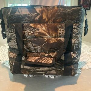 Winchester Camo Men's Cooler